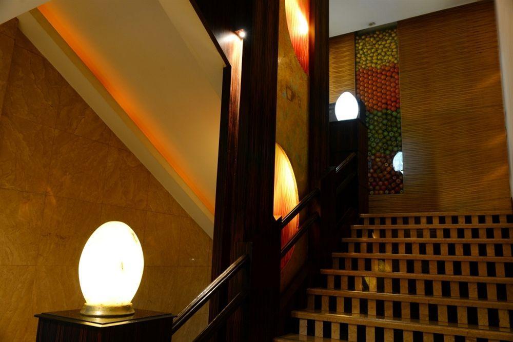Base-Sanlitun Serviced Apartment Beijing Luaran gambar